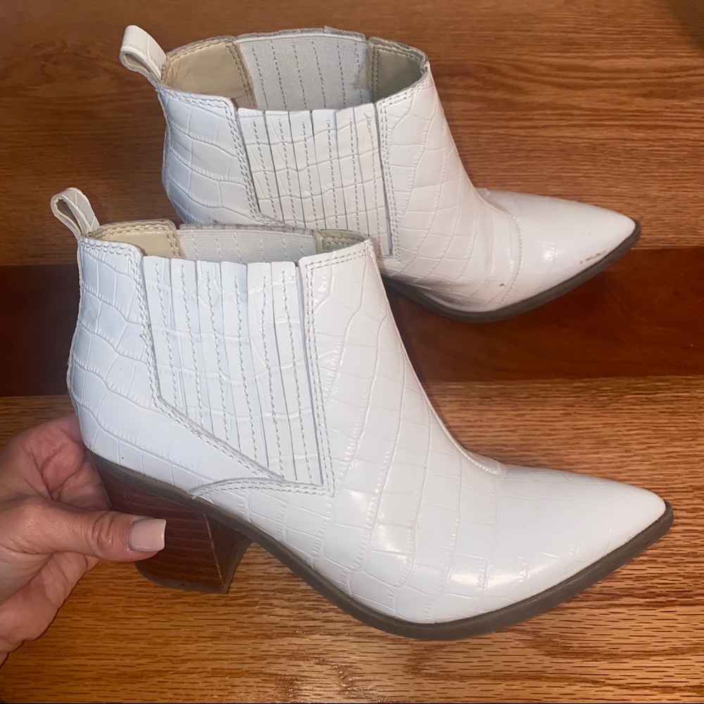 Marc fisher white booties 7.5